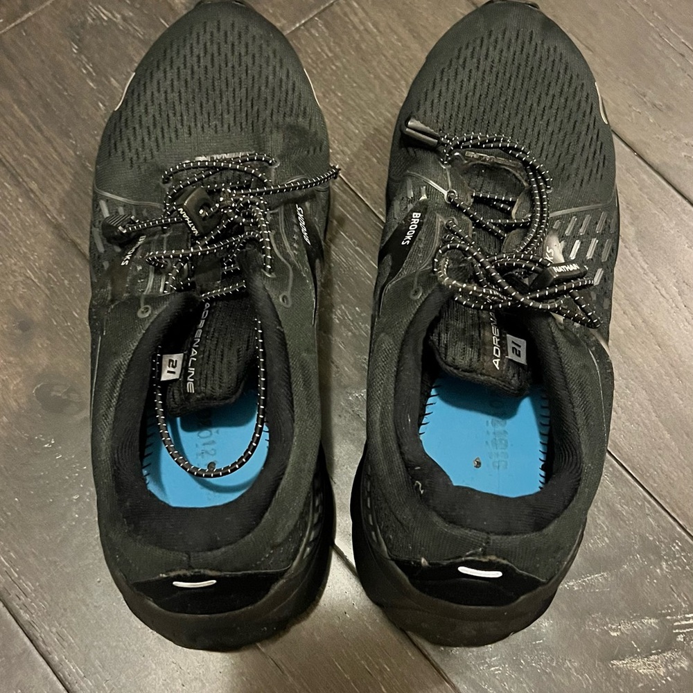 Brooks Black Athletic Sneakers Adrenalin 21
